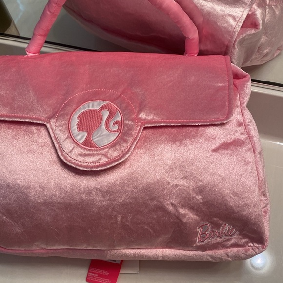 Barbie pajamas size 10 and pillow purse - Picture 6 of 13
